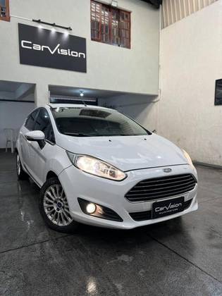 FORD FIESTA 1.6 TITANIUM HATCH 16V FLEX 4P POWERSHIFT FORD FIESTA 1.6 TITANIUM HATCH 16V FLEX 4P POWERSHIFT